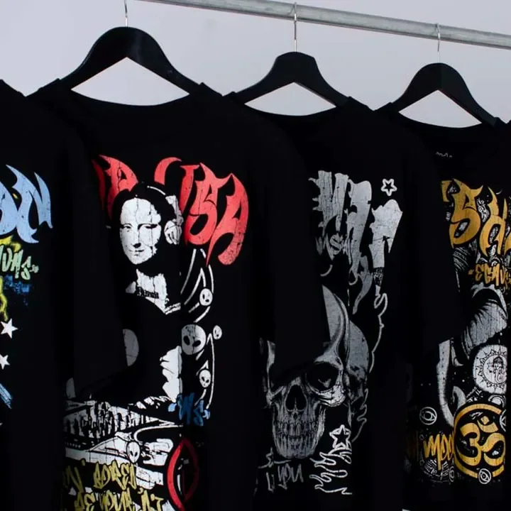 ตัวอย่างรายละเอียดงานสกรีน DTG บนเสื้อสีดำจาก Cottonora DTG